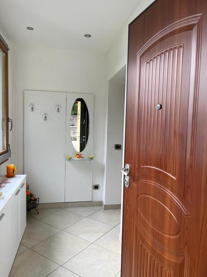 Lilli - Casa Sul Lago Dervio Eksteriør billede